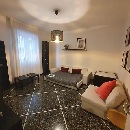 Apartment Spacious Three-room In Saragozza *