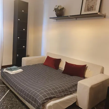 Spacious Three-room In Saragozza Apartment Bologna
